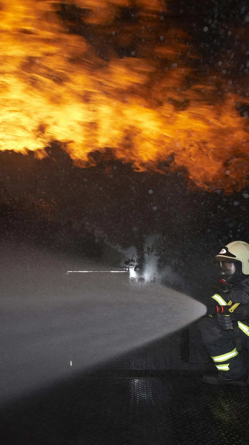 GORE-TEX CROSSTECH® Garments for Firefighters | GORE-TEX Professional
